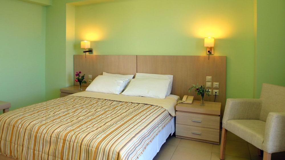 Skiathos Club Hotel & Suites Vasilias  Exteriör bild