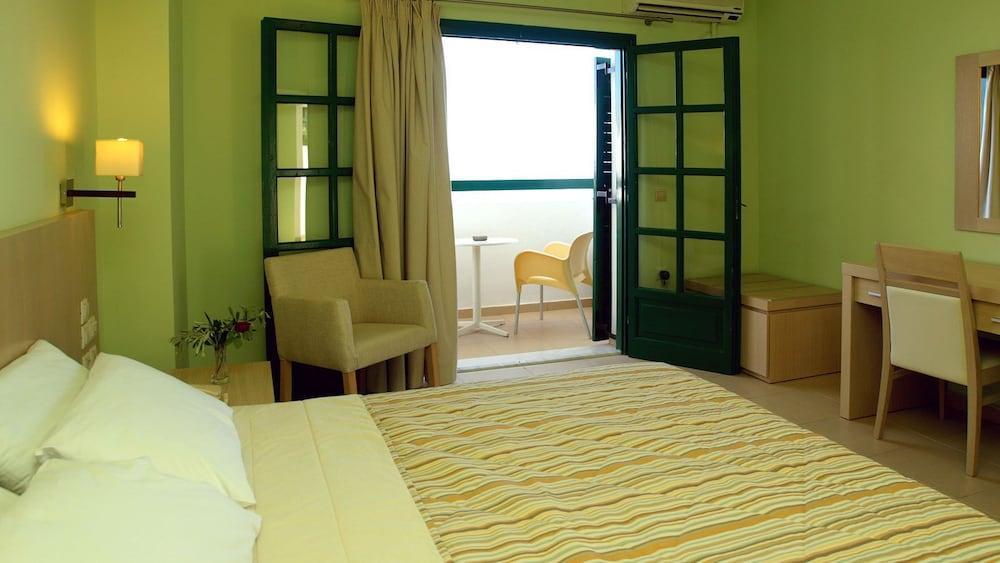 Skiathos Club Hotel & Suites Vasilias  Exteriör bild