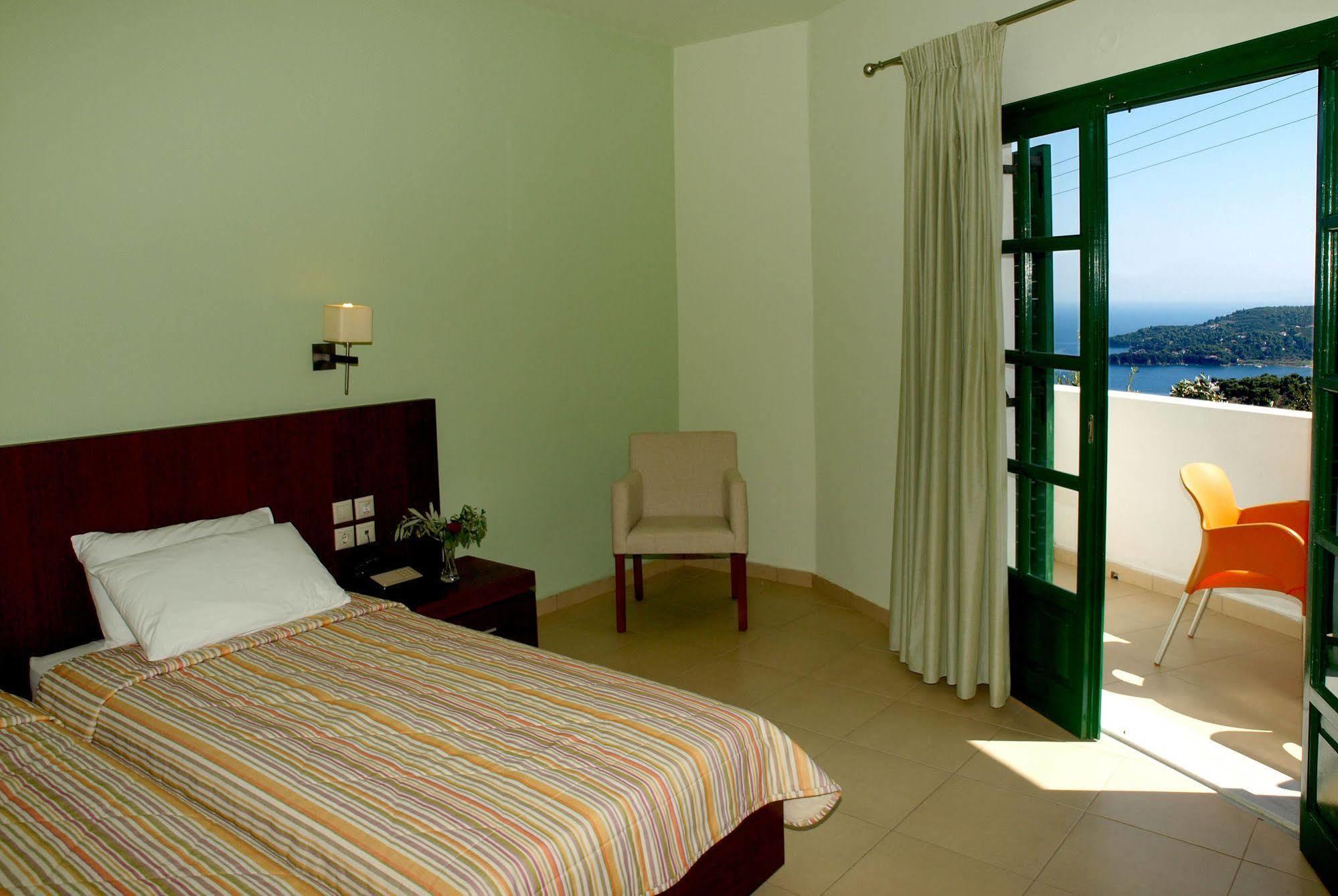 Skiathos Club Hotel & Suites Vasilias  Exteriör bild