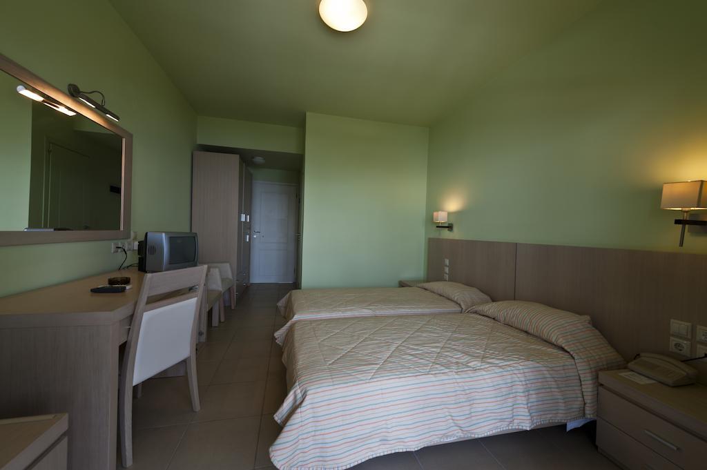 Skiathos Club Hotel & Suites Vasilias  Exteriör bild